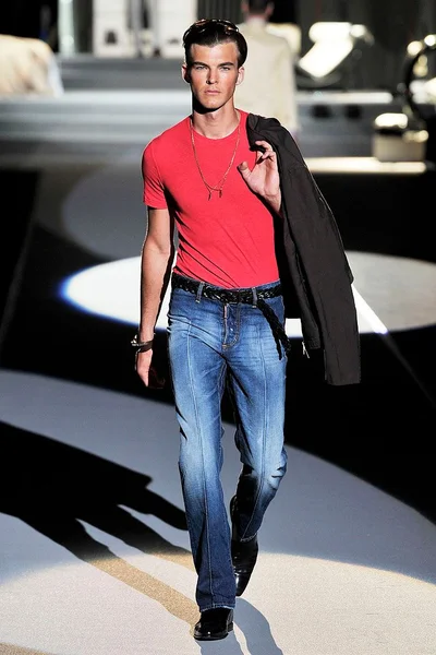 Look 4